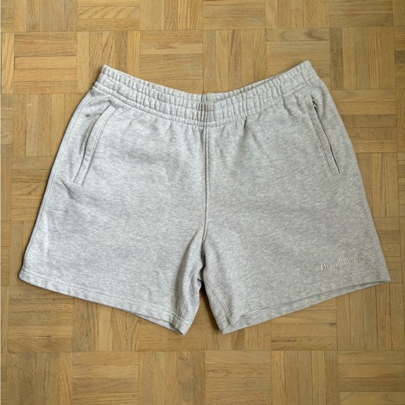adidas x Pharrell Williams Humanrace basics short in heather light grey - Picture 3 of 16